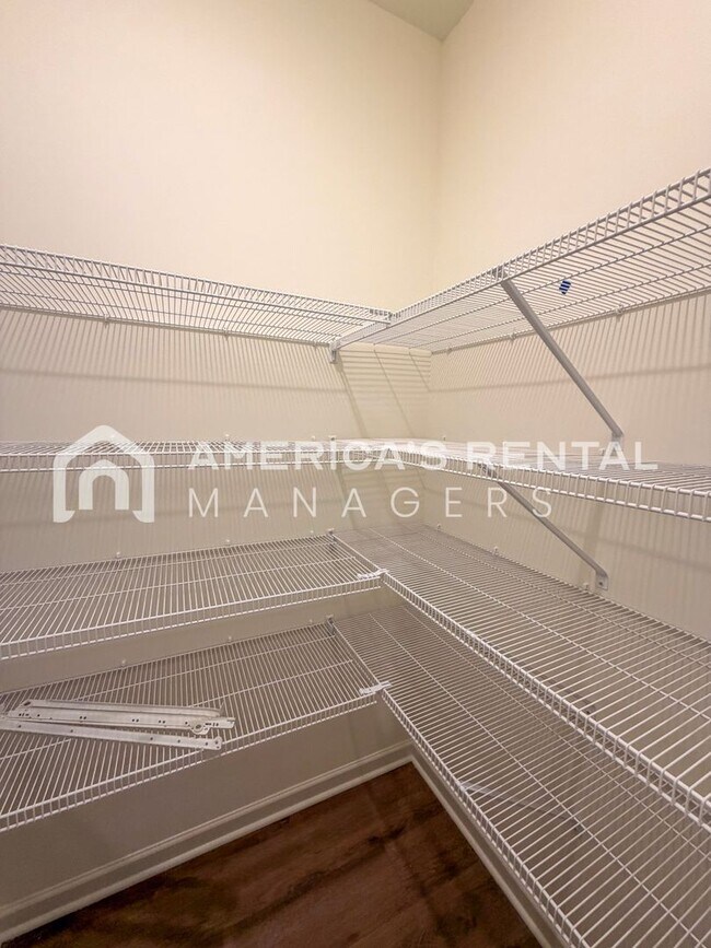 Building Photo - Modern Living in Havenridge! Sign a 13-month lease by 5/15/2026 and receive a leasing incentive e...