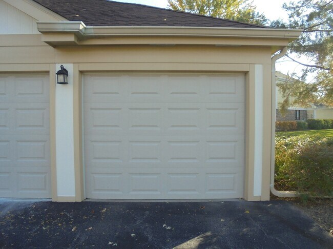 Building Photo - 1021 Boxwood Ct