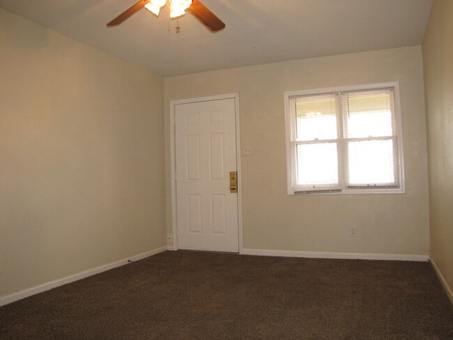 Building Photo - 3431 SW Brendan Ave