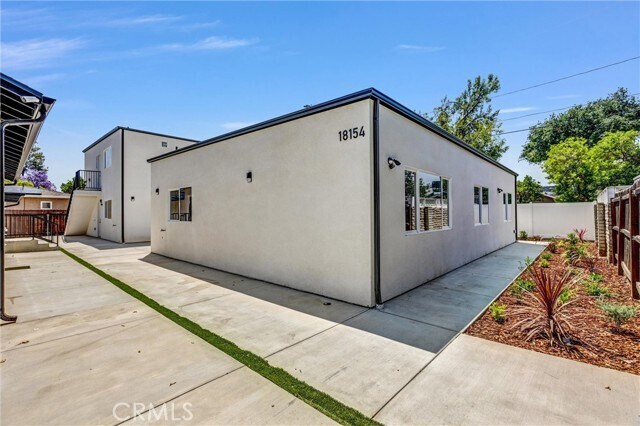 Building Photo - 18152 Sunburst St