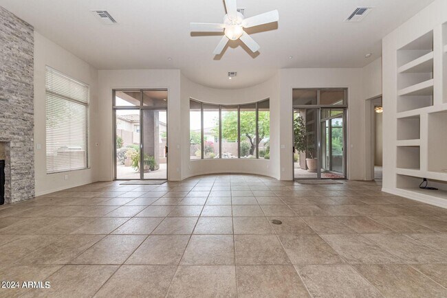 Building Photo - 11473 E Blanche Dr