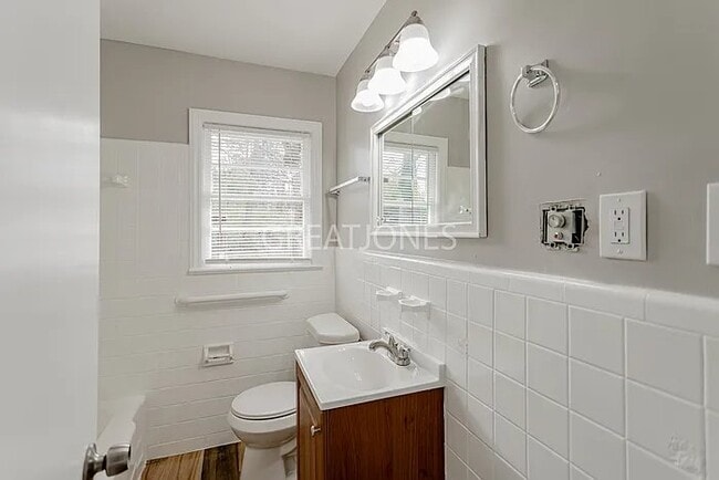 Building Photo - 4346 Pinebrook Dr