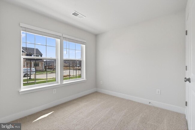 Building Photo - 5225 Manor Park Dr
