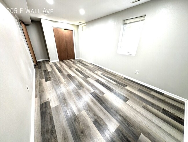 Building Photo - 205 E Wall Ave