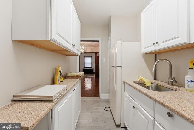 Building Photo - 3024 Nelson Pl SE