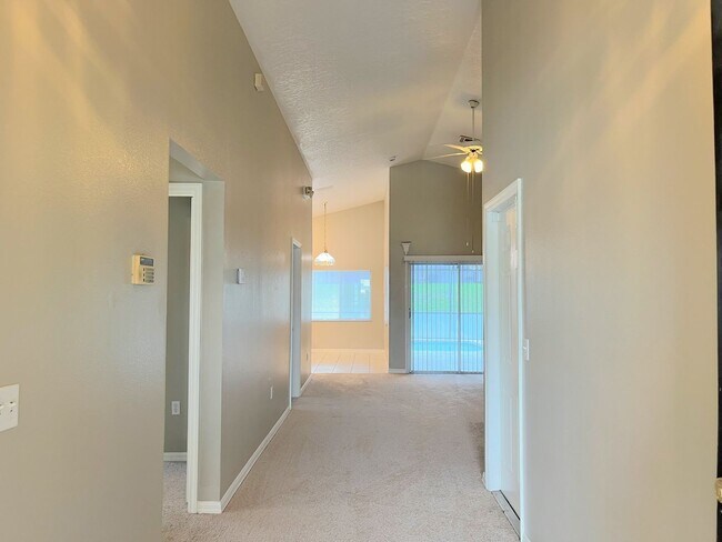 Building Photo - 509 Hillcrest Dr
