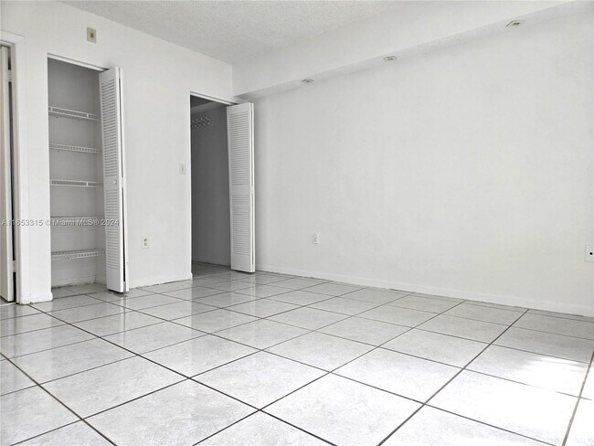 Building Photo - 2075 SW 122nd Ave