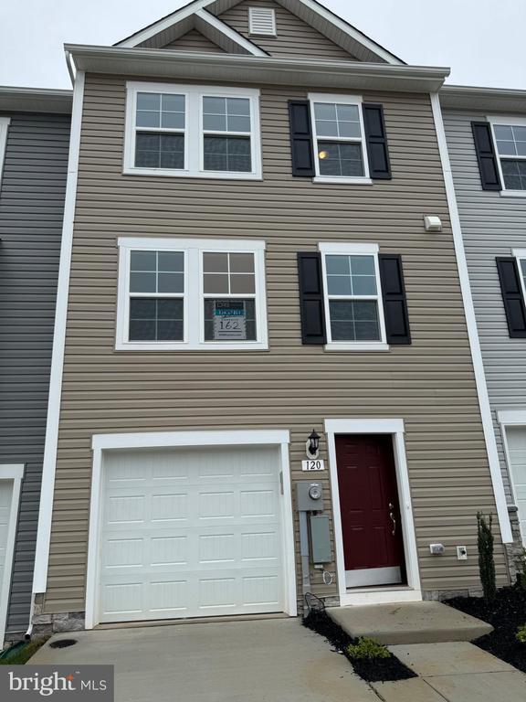 Building Photo - 120 Tuxford Rd