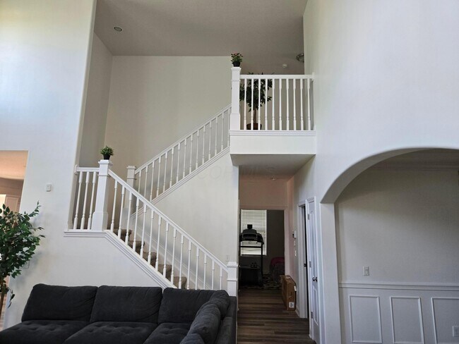 Building Photo - 329 Dovetail Dr