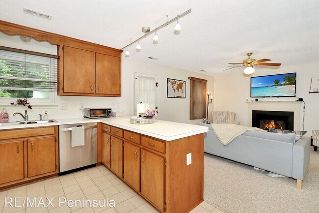 Building Photo - 4 br, 2.5 bath House - 304 Charity Lane