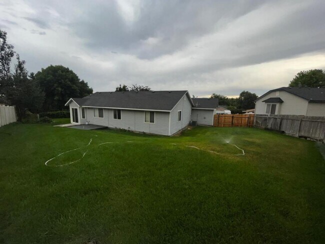 Building Photo - 3747 S McGuire Pl