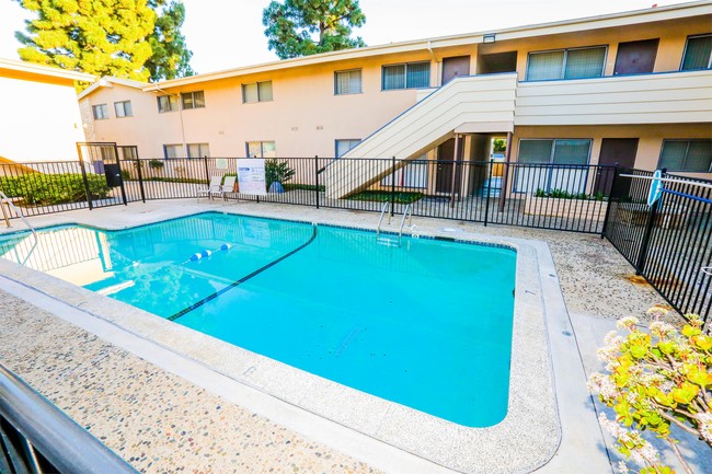 Building Photo - 2712 Mission Village Dr