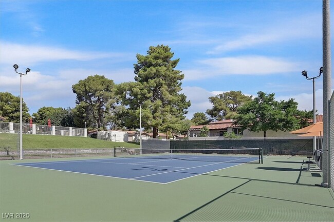 Building Photo - 3304 Cll De El Cortez