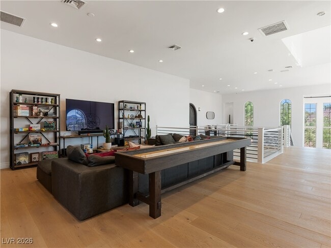 Building Photo - 190 Inveraray Ct