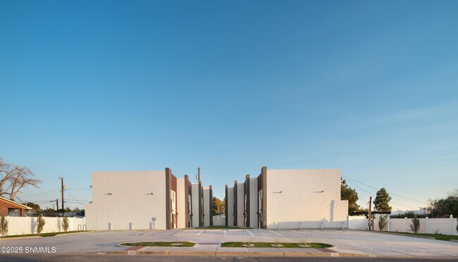 Building Photo - 1380 Monte Vista Ave