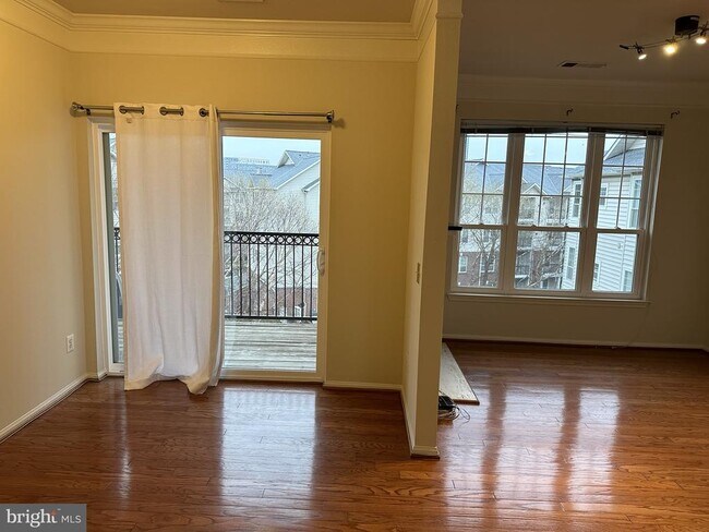 Building Photo - 1550 Spring Gate Dr.