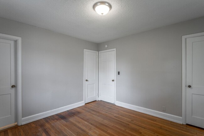 Building Photo - 538 Wando Dr