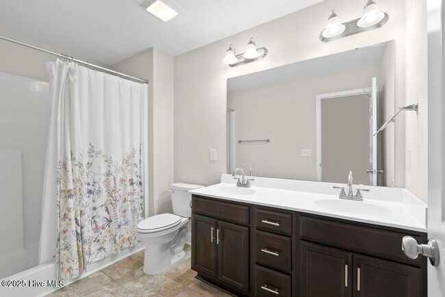Building Photo - 345 S Stingray Ln