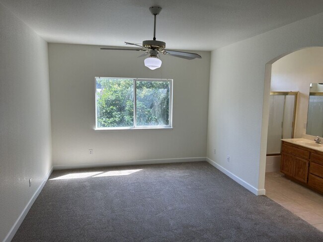 Building Photo - 4 Bedroom, 2 Bath, 1992 Square Foot Home