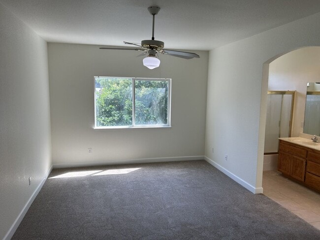 Building Photo - 597 Canvasback Ct