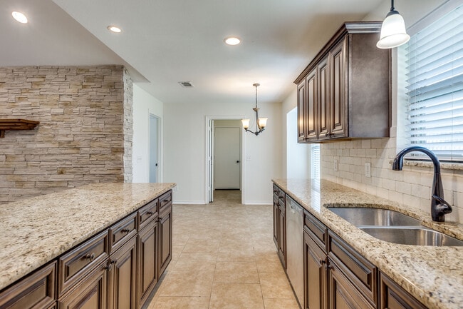 Building Photo - 1708 Cathedral Dr