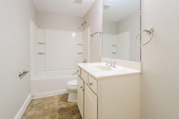 Building Photo - 2470 Berthbrook Dr