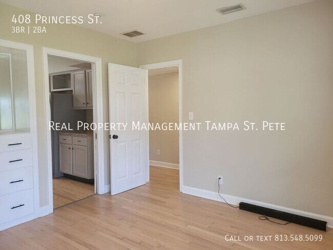 Building Photo - 408 Princess St