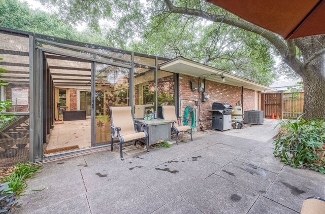 Building Photo - 5203 Chesapeake Way