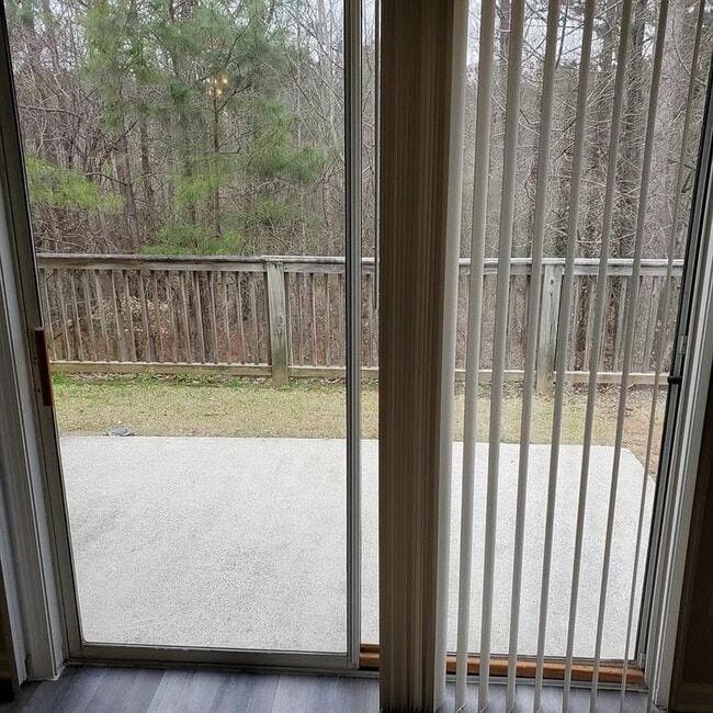 Building Photo - 1584 Park Grove Dr