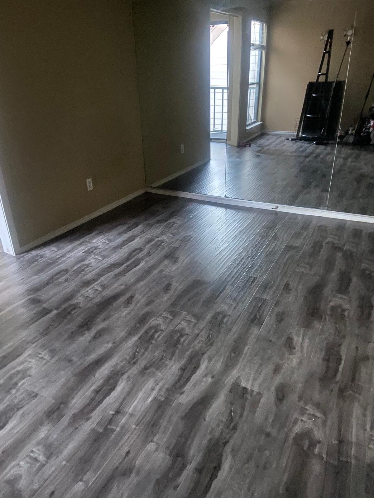 Building Photo - 2300 Balsam Dr
