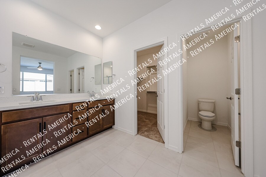 Building Photo - 14750 W Gray Fox Trl