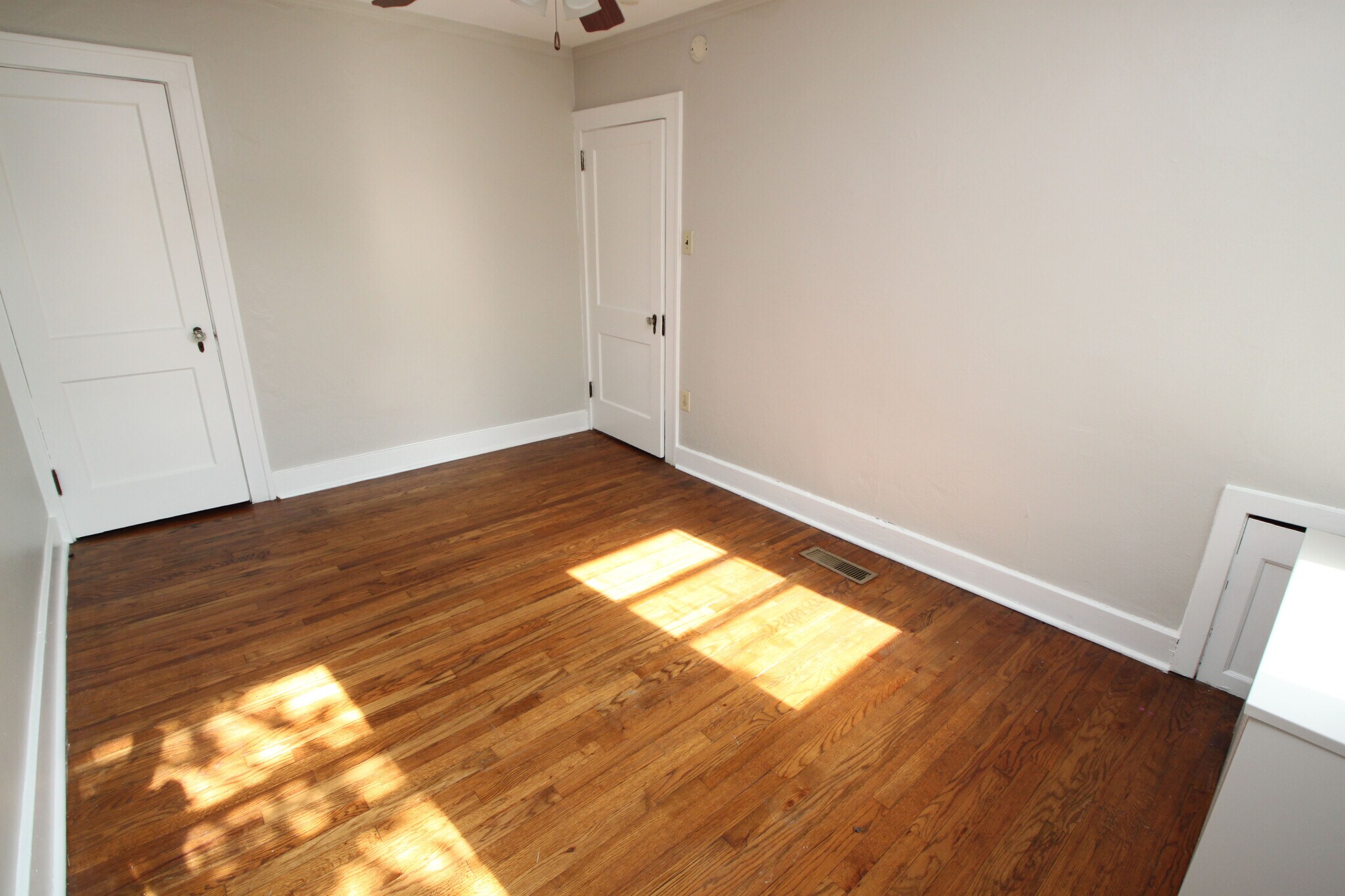 Building Photo - 5535 Centre Ave