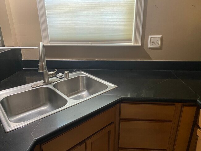 Stainless Sink - 114 Dewitt Ave
