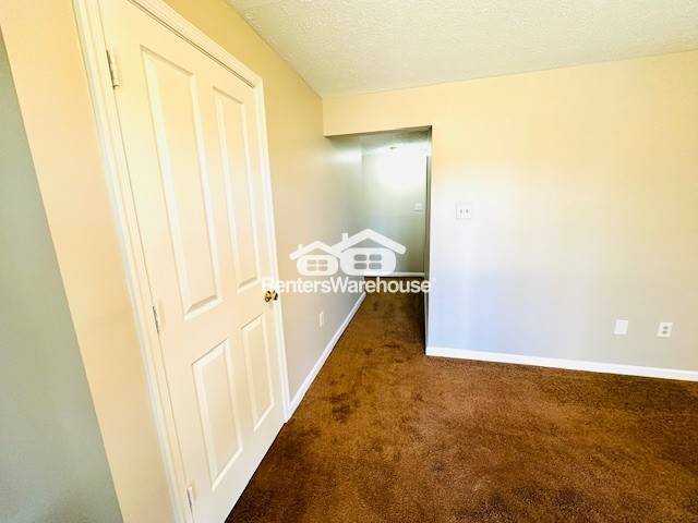 Building Photo - 661 Realm Ct W