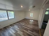 Building Photo - 208 Utica St