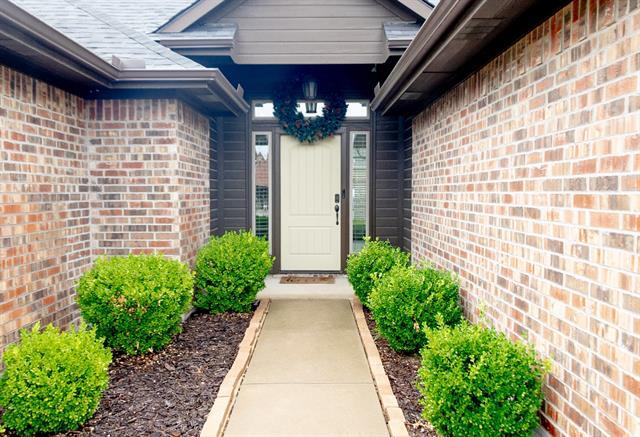 Building Photo - 103 Palomino Dr