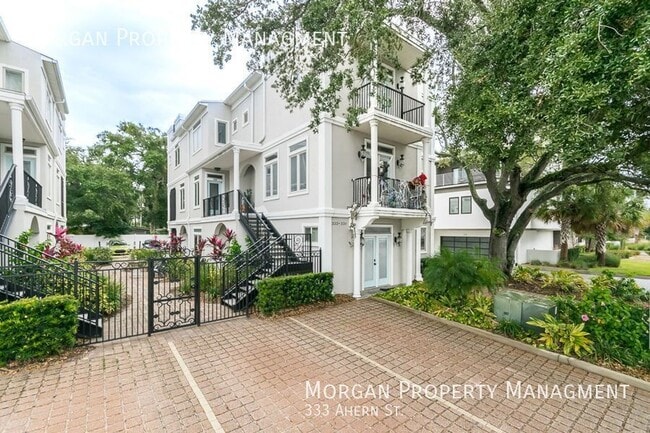Building Photo - 333 Ahern St