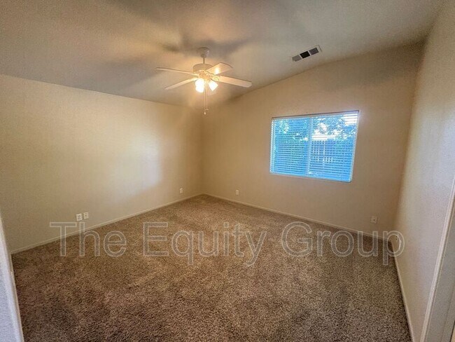 Building Photo - 3832 W Sweet Ave