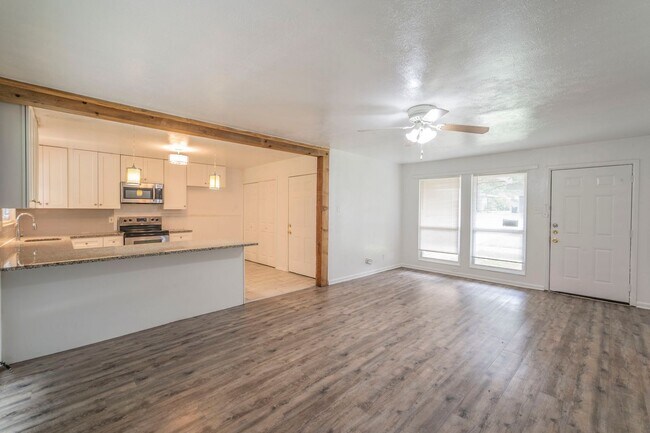 Building Photo - New Renovated Home in Fort Worth Coming Soon!