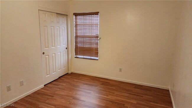 Building Photo - 5429 Cove Point Dr