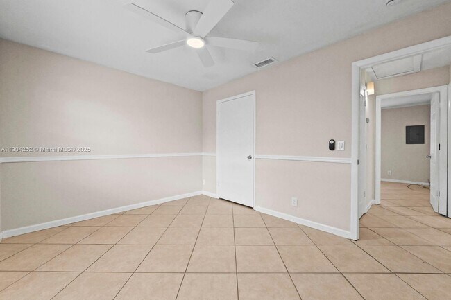 Building Photo - 3810 92nd Ln N