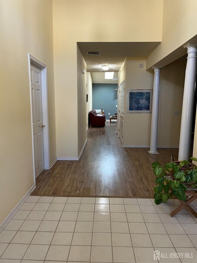 Building Photo - 11 Umberland Pl