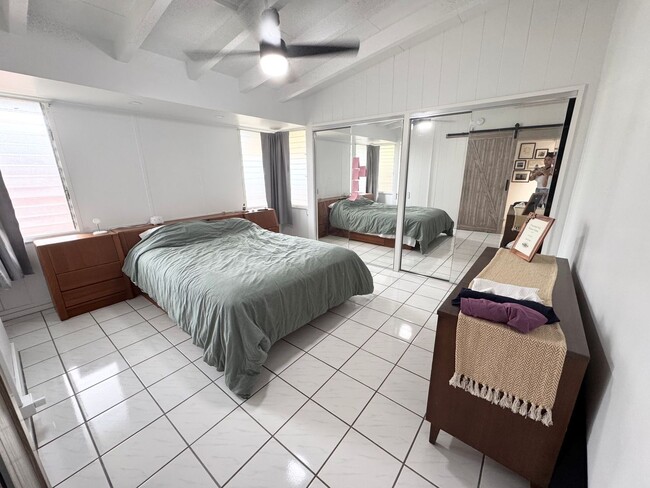Building Photo - 2 bed, 1 bath in highly desirable Kailua N...