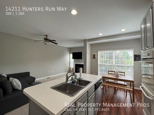 Building Photo - 14211 Hunters Run Way