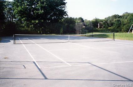 Building Photo - 7 Clay Pit Rd