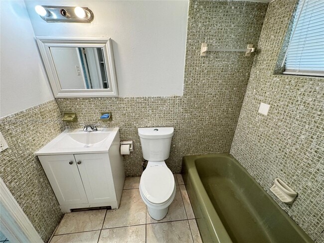 Building Photo - 6301 SW 27th St