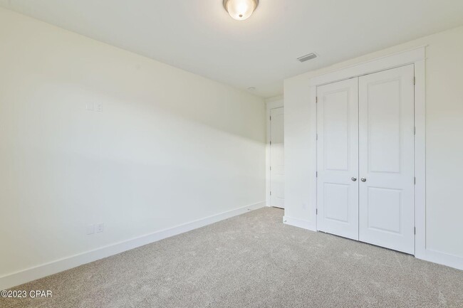 Building Photo - 455 Foxtail Wy