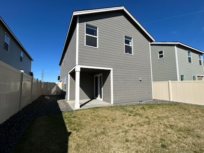 Building Photo - Brand New Construction! 3 bed/2.5 ba Townhome w/Updated Features!