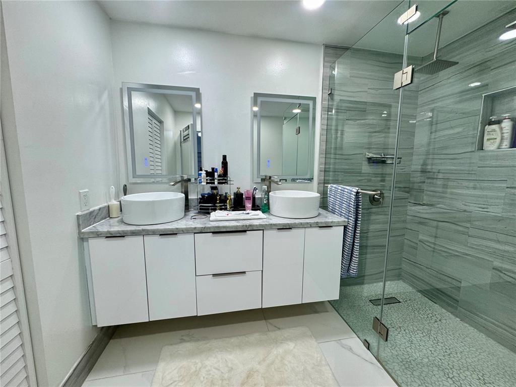 Building Photo - 11761 NW 12th St