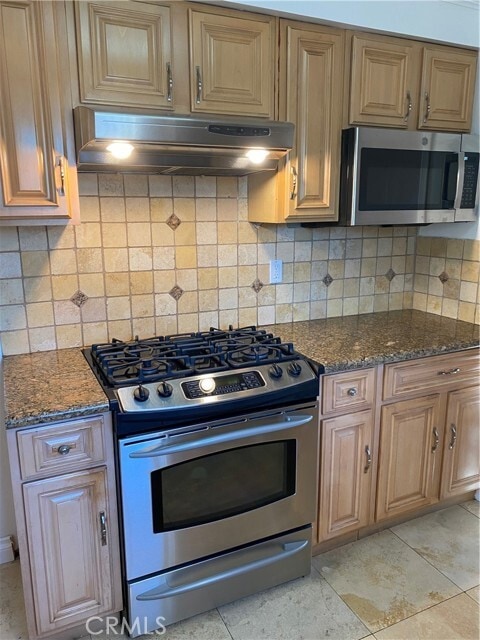 Building Photo - 806 Bloomwood Rd